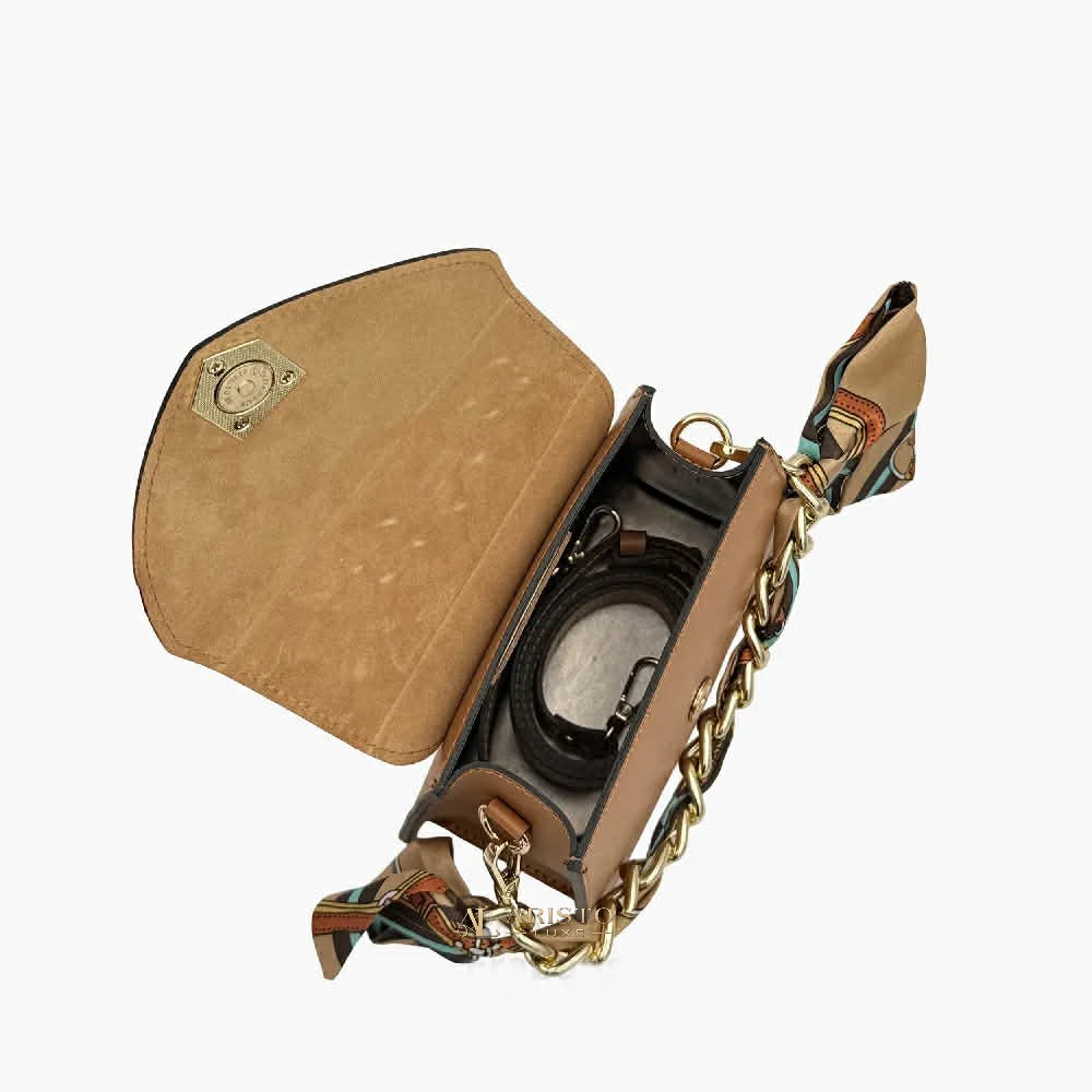 Small Handbag in Genuine Leather Made in Italy | Compact Italian Leather Bag